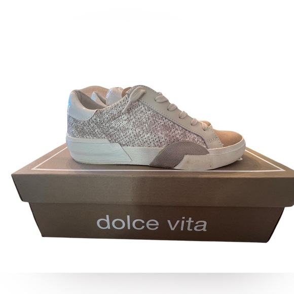 Dolce Vita Women’s Sand Embossed Leather Sneakers in size 6 - Picture 6 of 8